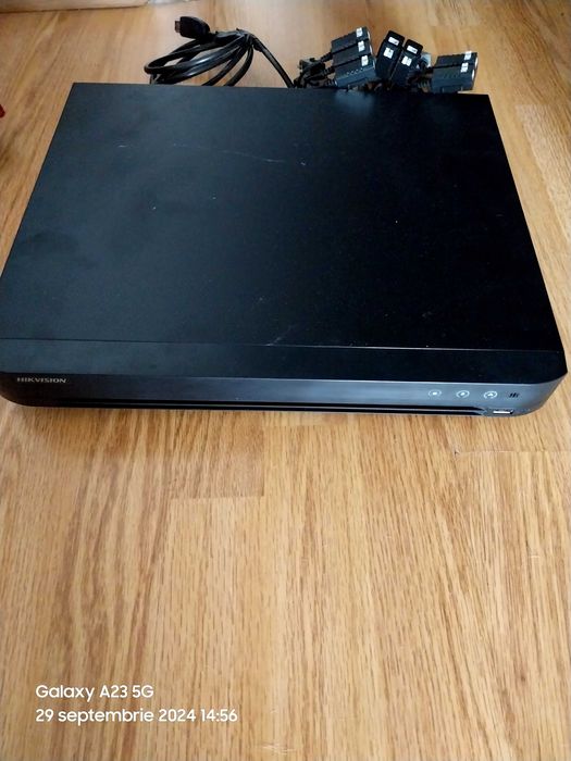 Sistem profesional complet detectie si alarmare la efractie si video