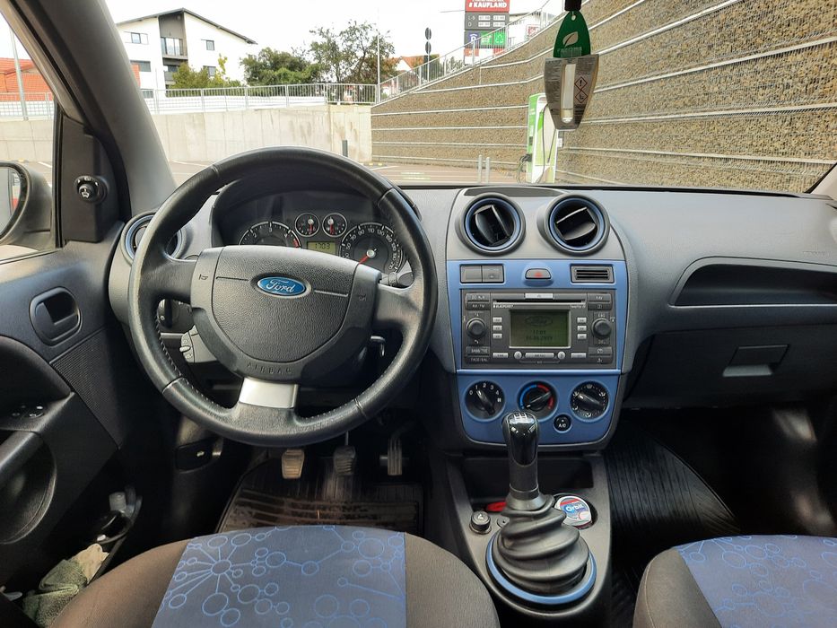 Vând Ford Fiesta 1.6 diesel