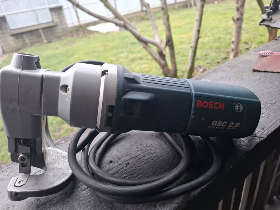 Foarfeca electrica profesionala pentru tabla Bosch GSC 2.8