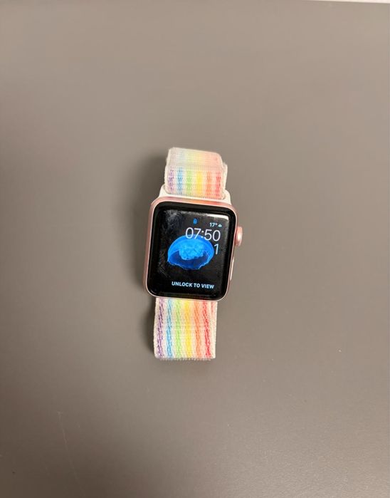 Apple Watch Series 2 (38mm, A1757)