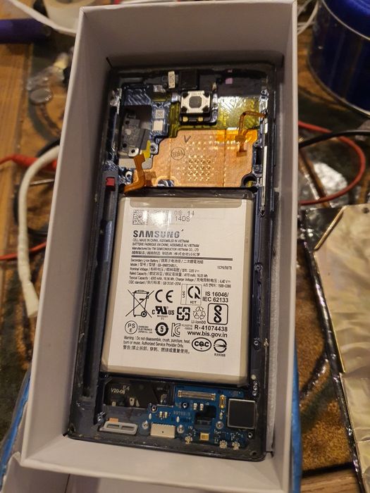 Vând s-au schimb leptop