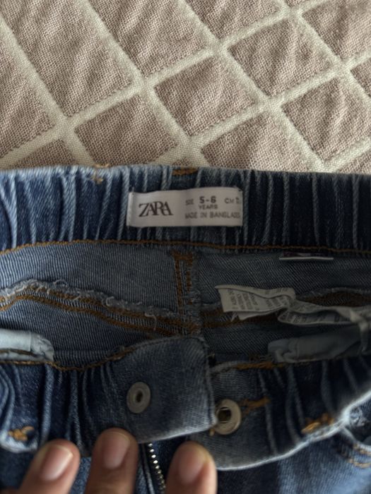 Продам джинсы на девочку