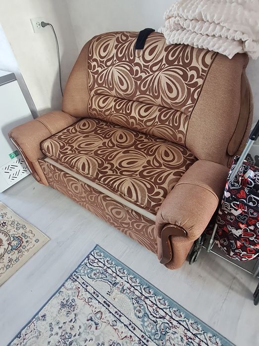 Стол со стульями