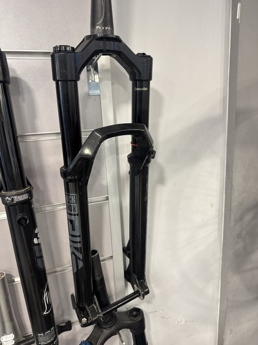 Fox 36 38 Grip2 Rock Shox Pike вилки шокове