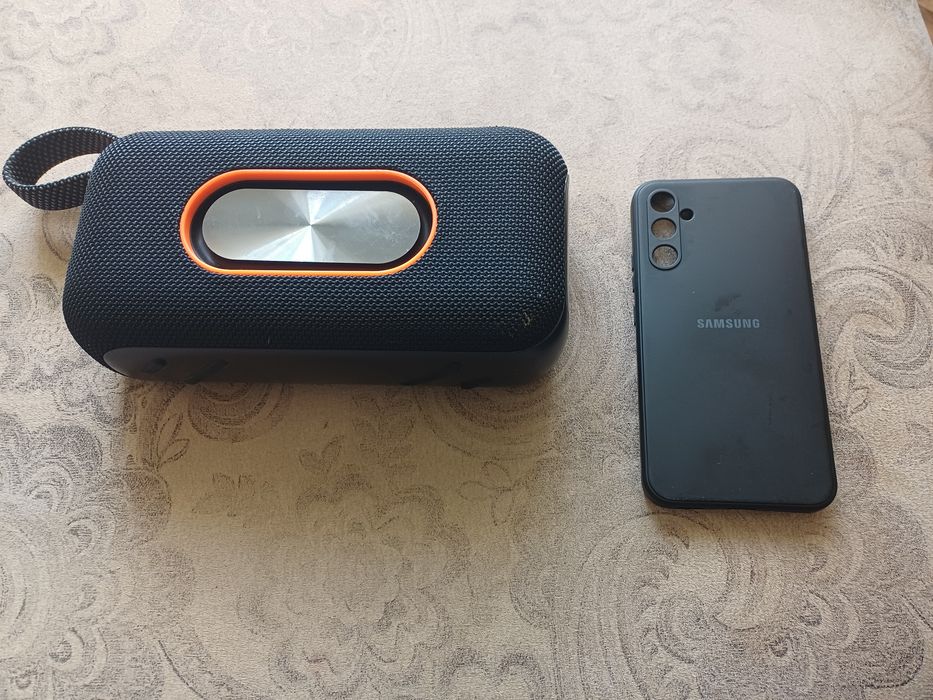 Продам Bluetooth колонку