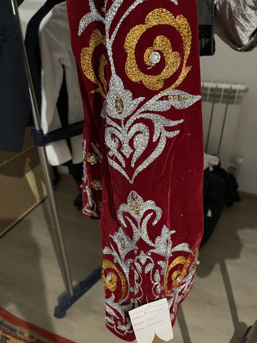 Женский бешпет