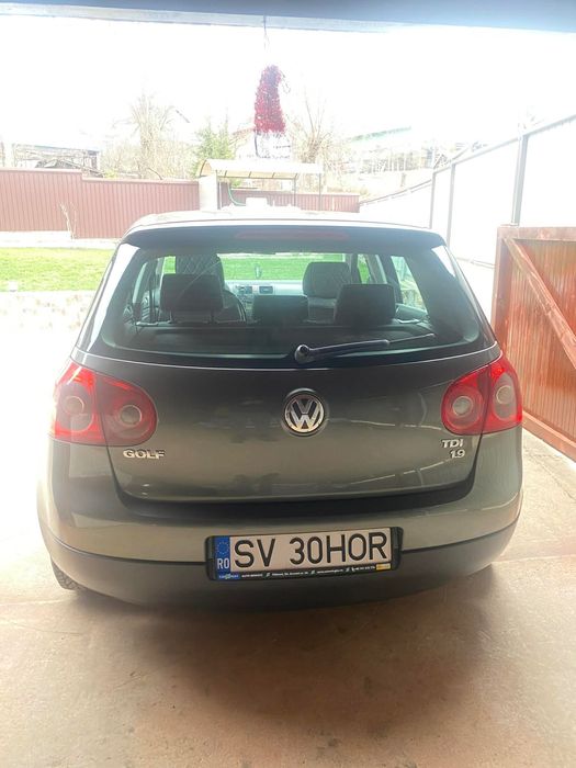Vând Volkswagen Golf 5 – 2005