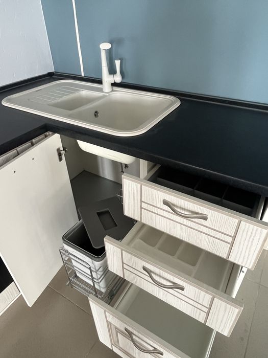 Кухонный гарнитур с техникой