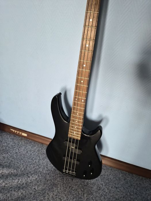 Бас-гитара JACKSON