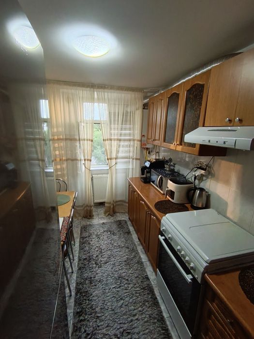 Vand apartament 3 camere decomandat