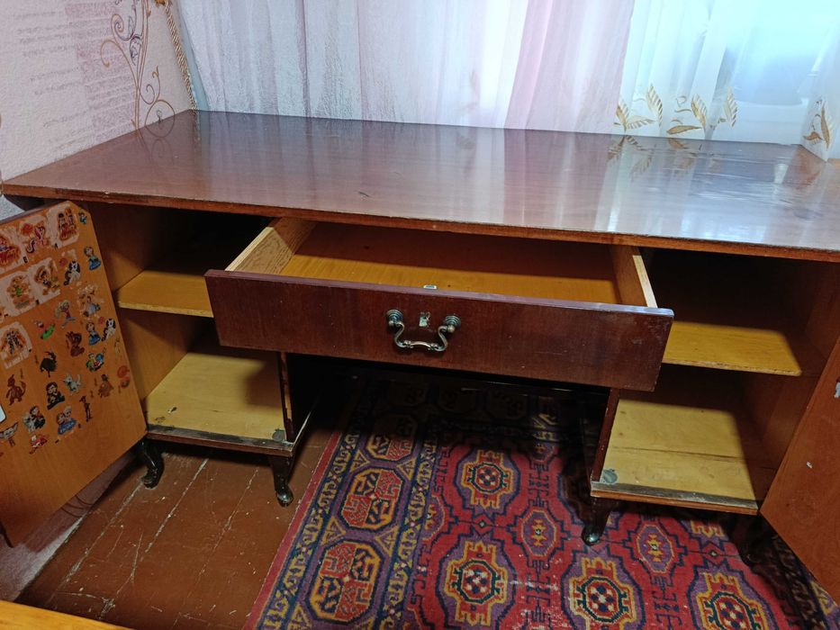 Советский стол из дерева