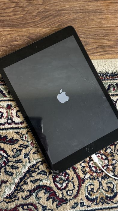 Планшет айпад модель а2270