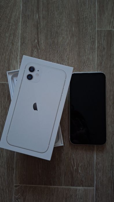 Продам айфон 11, в ремонте не был