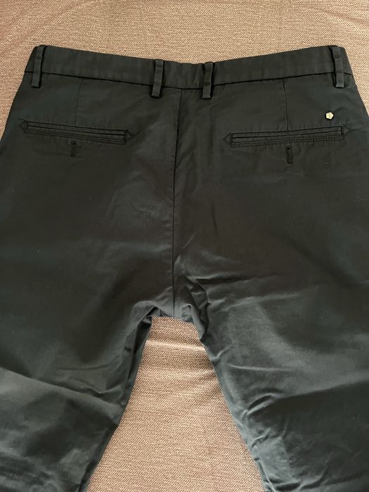 Продам мужсие брюки. Цена: 8000 тг.