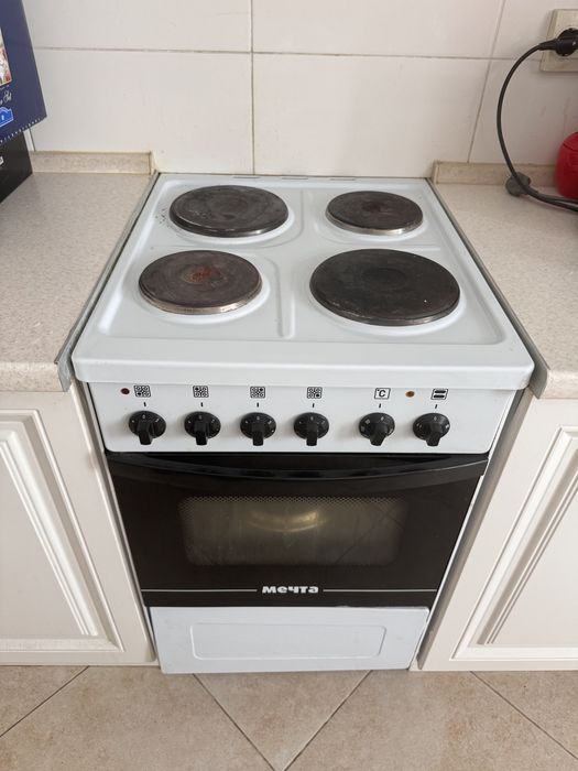 Продам электрическую плиту