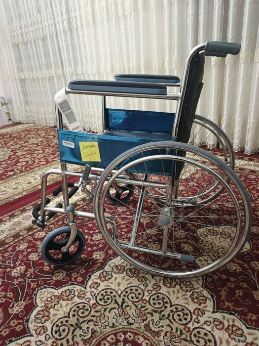 Ногуронлар коляскаси сотилади