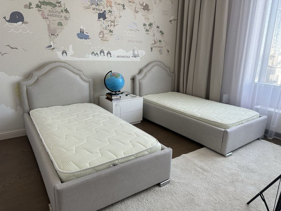 Две кровати десткие с матрасом