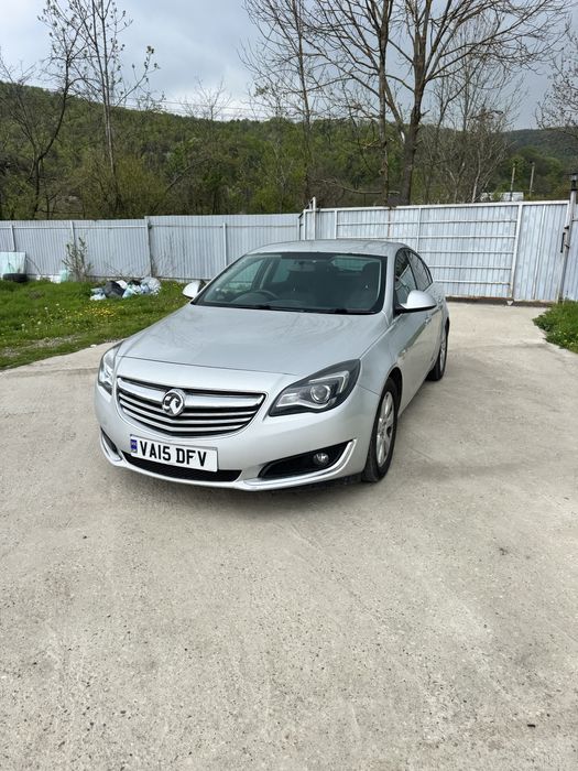 Dezmembrez Opel Insignia 2.0 diesel anul 2015