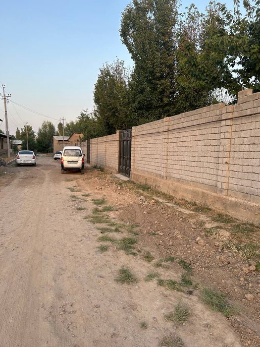 Ховли сотилади 24 соток 9 хона 275000$