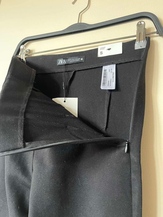 Дамски черен клин Zara