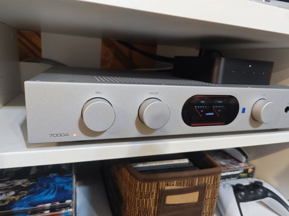 Amplificator audiolab 7000a in garanție