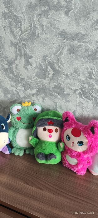 Продам игрушки мягкие.