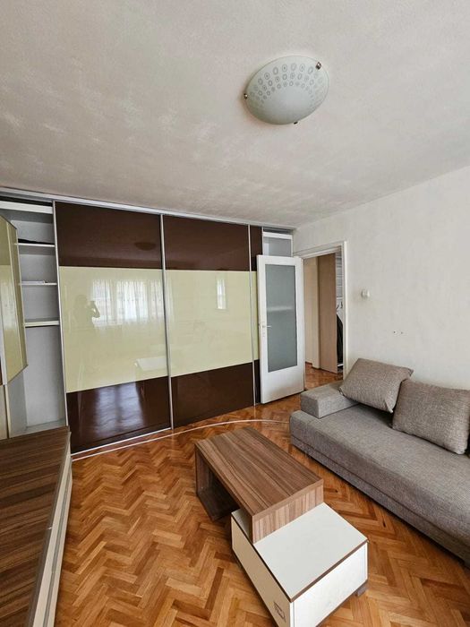 Inchiriez apartament cu 3 camere Cluj Napoca