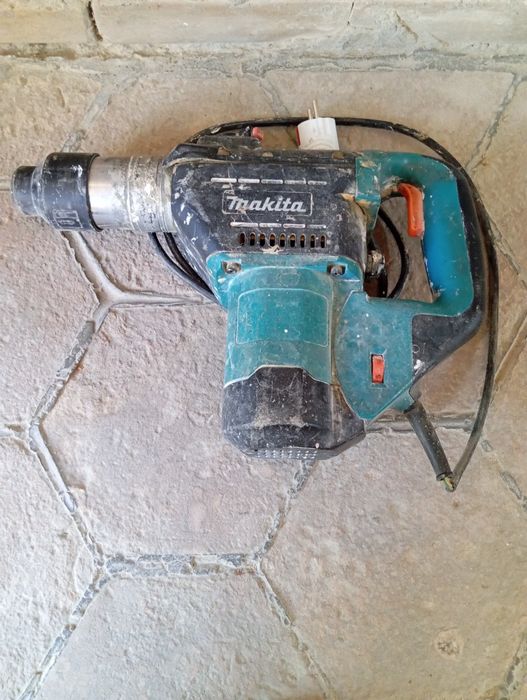 Перфоратор Макита