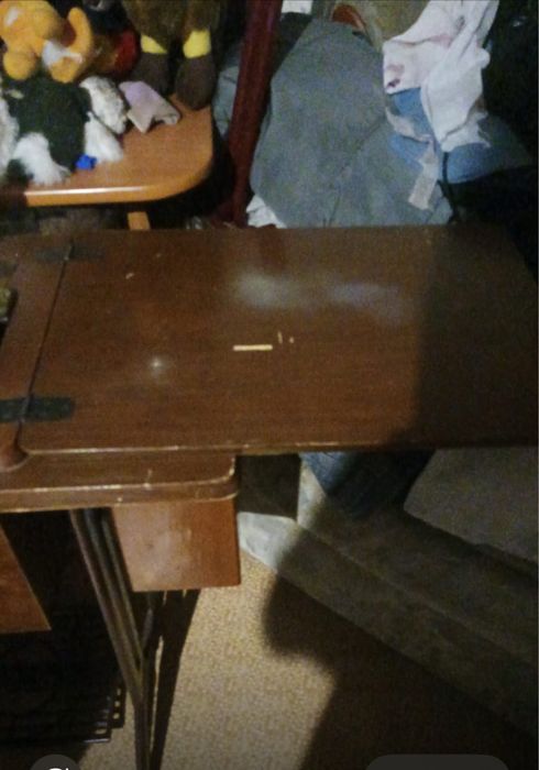 Продам швейную машину.