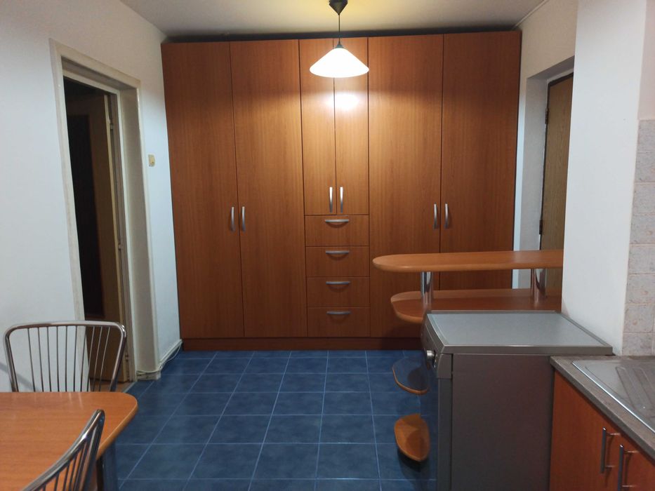 Inchiriez apartament 2 camere si loc de parcare, Crangasi - Vedere 2