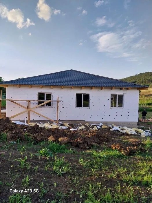 Case din structură metalică sunt cunoscute pentru avantajele sale, pre