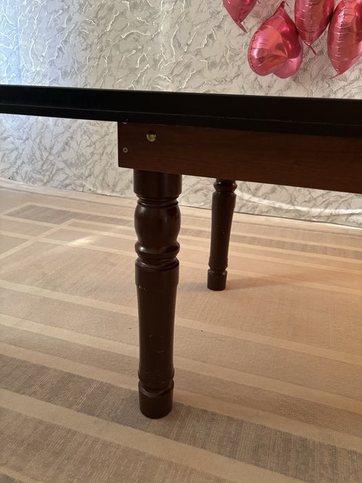 раздвижной обеденный стол.