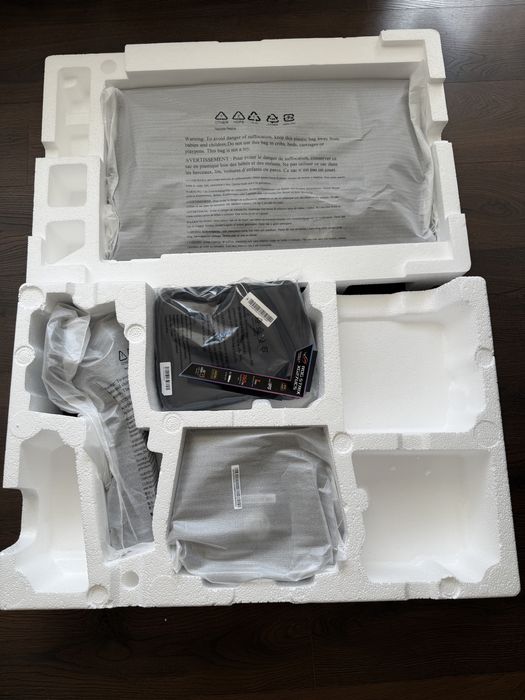 Монитор Asus ROG Strix / XG27UCS