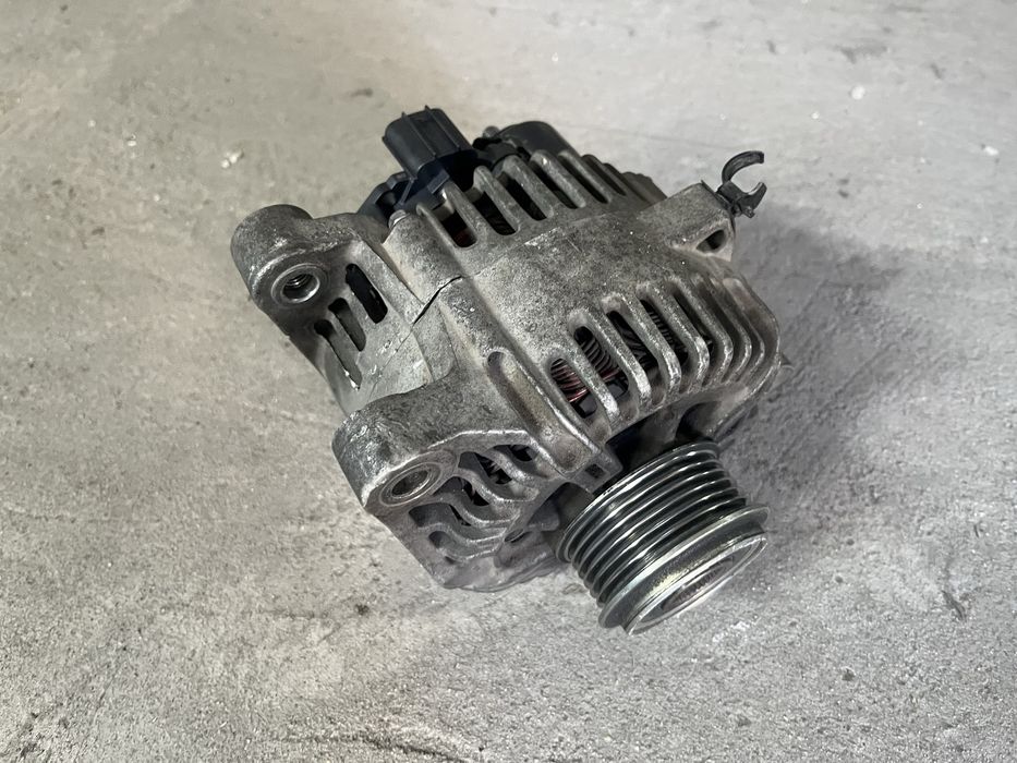 Генератор YF Sonata 2011г привазной