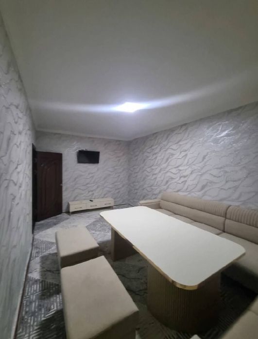 Жихозлари билан 2 хонали тайёр кириб яшайдиган квартира