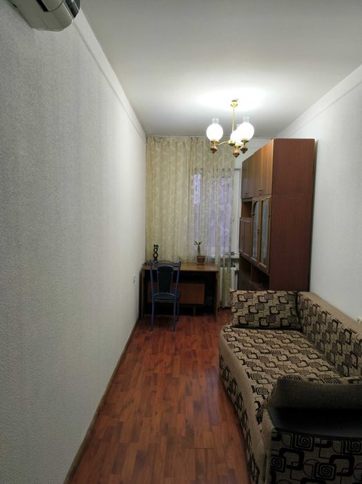 Срочно! Паркентский 3х комнатная квартира 4 этаж, отдельный вход!