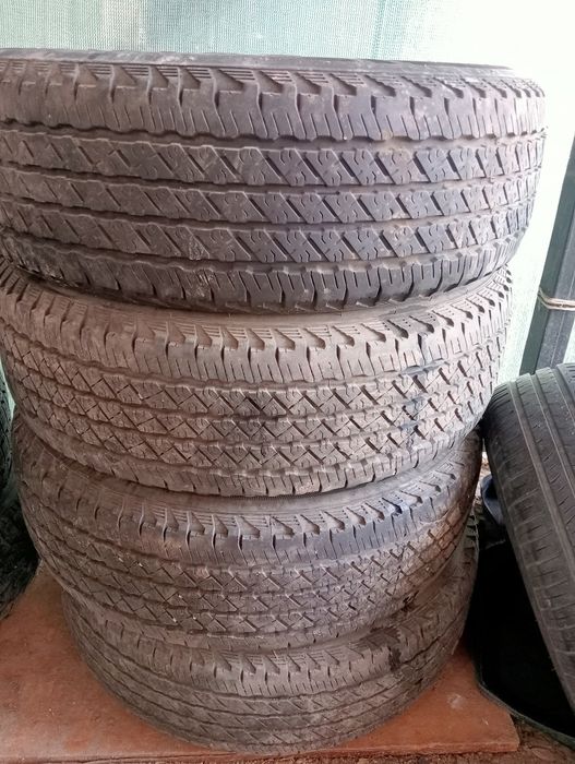 Шины все сезоные корейские в отличном состоянии