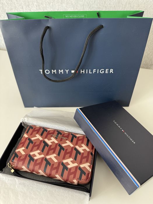 Продам кошелек Tommy Hilfiger