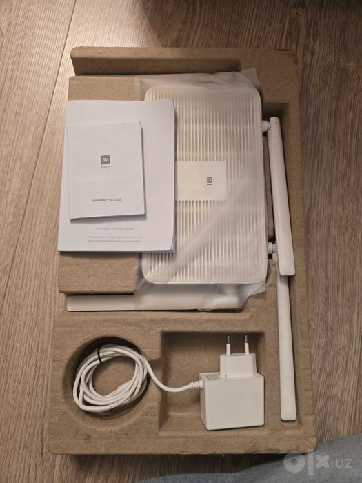 Xiaomi AX1800 Wi-Fi 6 router + mini UPS