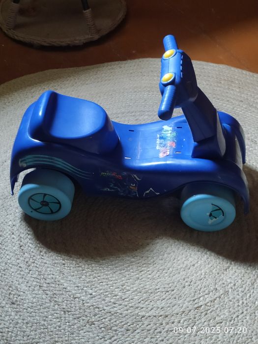 Машинка детская от 1-3 лет