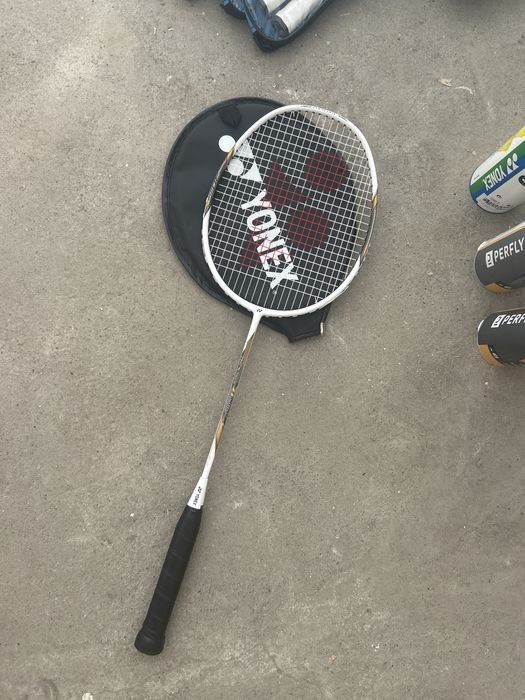 Paleta badminton YONEX - Complex studentesc Timisoara