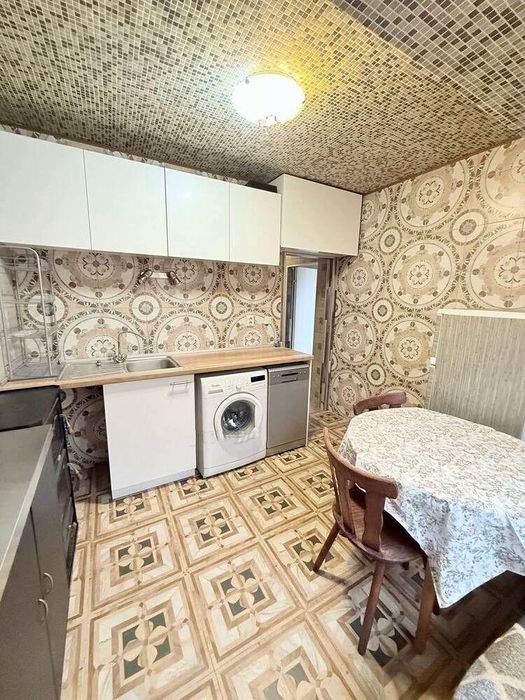 Дава се под наем Двустаен апартамент в София, Овча купел - 75 кв.м за 547.23 € - Снимка #1