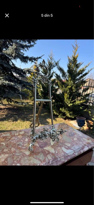 Suport/sevalet pentru expunere din bronz