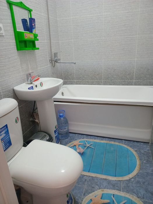 Сдаётся 1 ком квартира в чирчике Навастройка 4 этаж 2 мкн