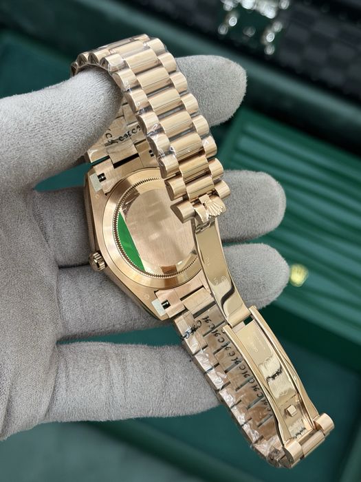 Rolex Day-Date 40 Everose Gold – Olive Green Dial