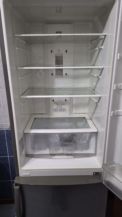 Холодильник LG GA-B409 двукамерный