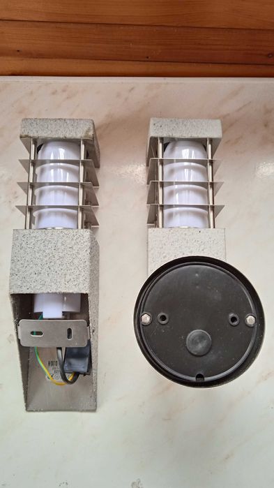 Градинска лампа за фасада и ограда