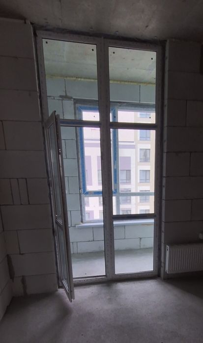 Продам балконный блок ПВХ (окно + дверь), высота 3 м