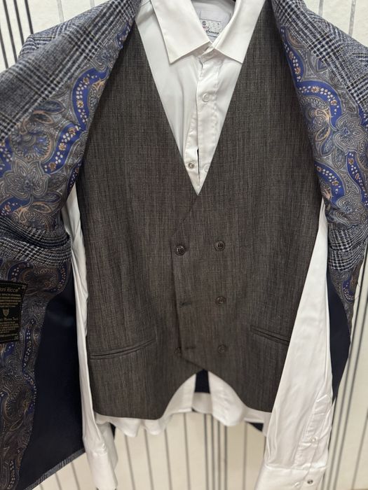 Продам костюм мужской