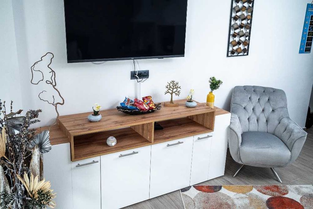 Studio la mare, Mamaia Nord, 50 m-plajă, pers fizică